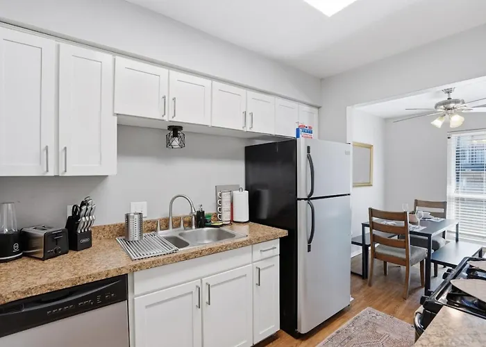 Pleasant 2bd Tcu Walkable, Heartwarming And Spacious *