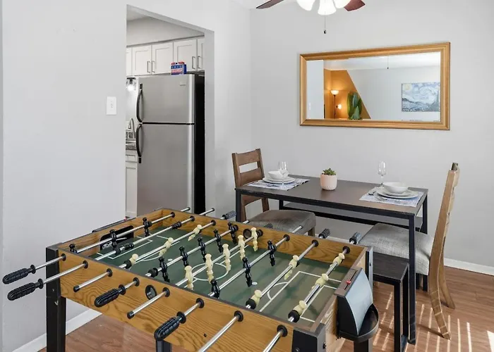 Pleasant 2bd Tcu Walkable, Heartwarming And Spacious